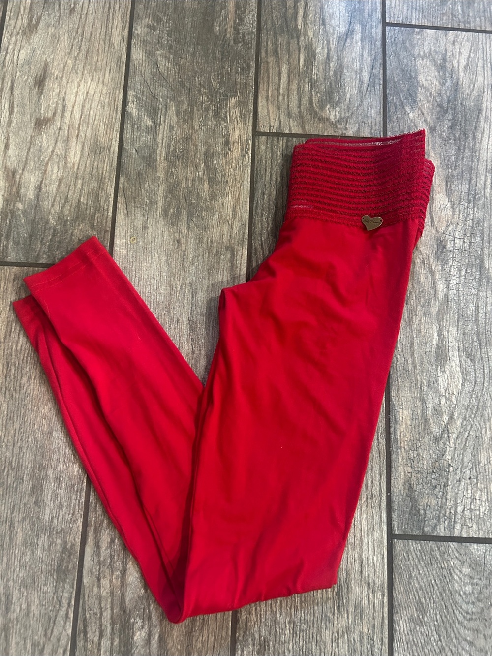Cute Booty-Red Leggings